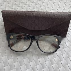 GUCCI GLASSES 
