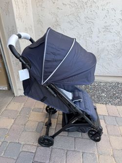 Like New! Inglesina Quid 2 Travel Stroller