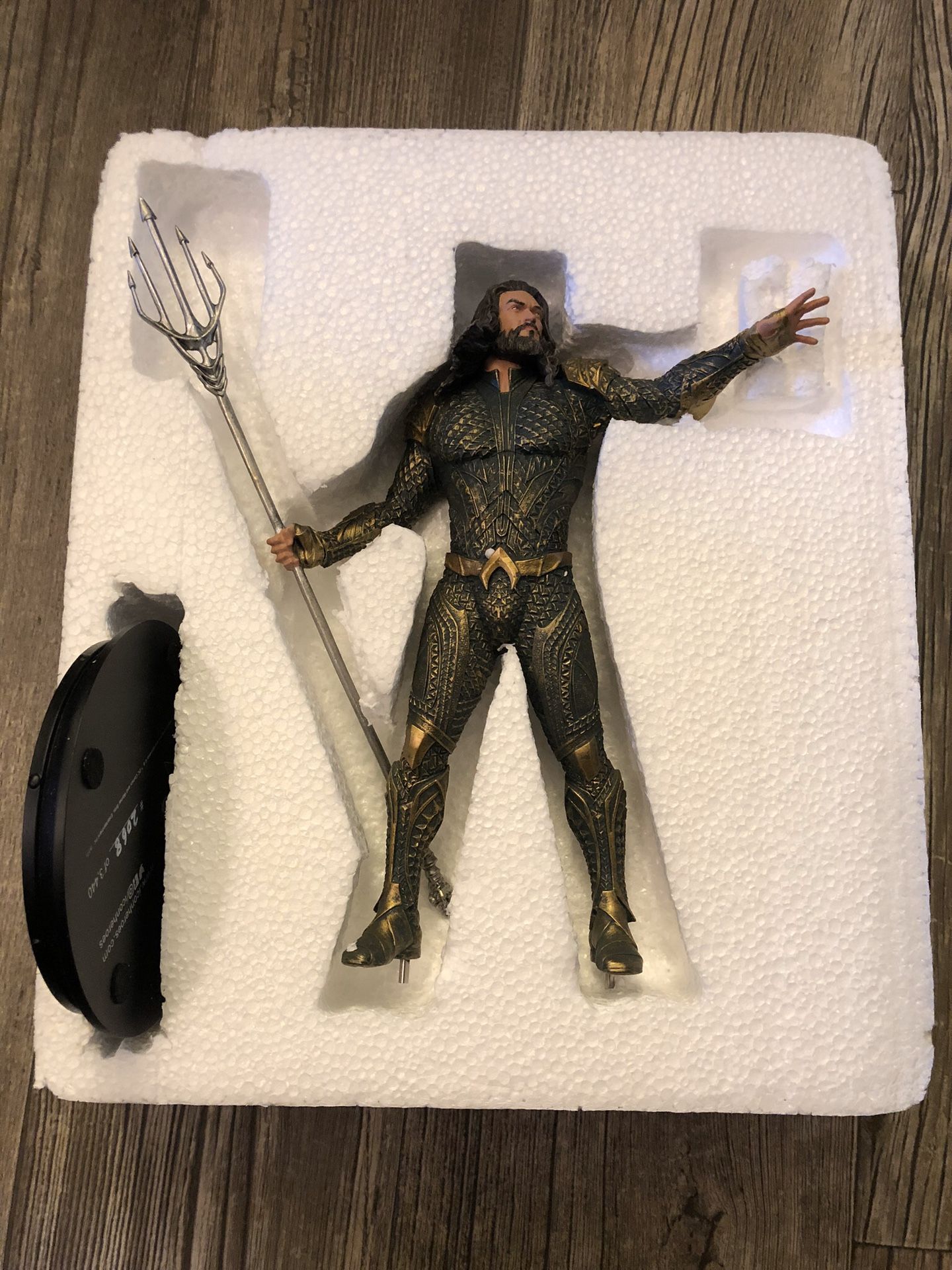 Aquaman Collectible Statue - Limited Edition 2,068 of 3,440