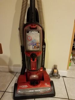 Eureka Bagless The Boss 4D Pet Fresh Vacuum