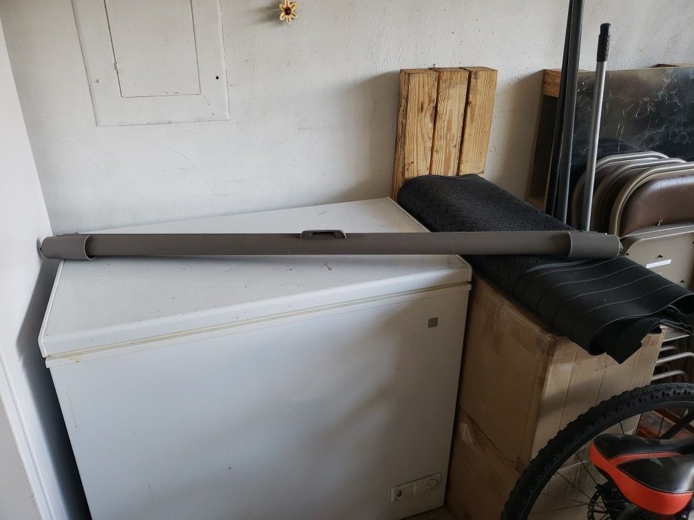 1996 Ford Explorer Cargo Cover