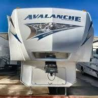 2011 Keystone Avalanche Fifth Wheel Trailer