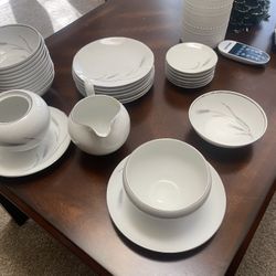 Johann Haviland / Bavaria Germany Plates And Tea Cups 