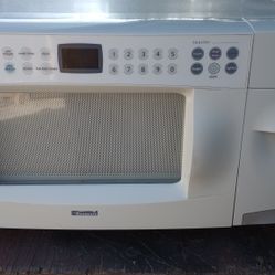 Kenmore Toast N Wave Microwave Oven