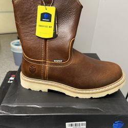 Boots 9 Men