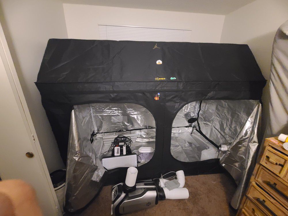 Grow Tent And ACCESSORIES!!