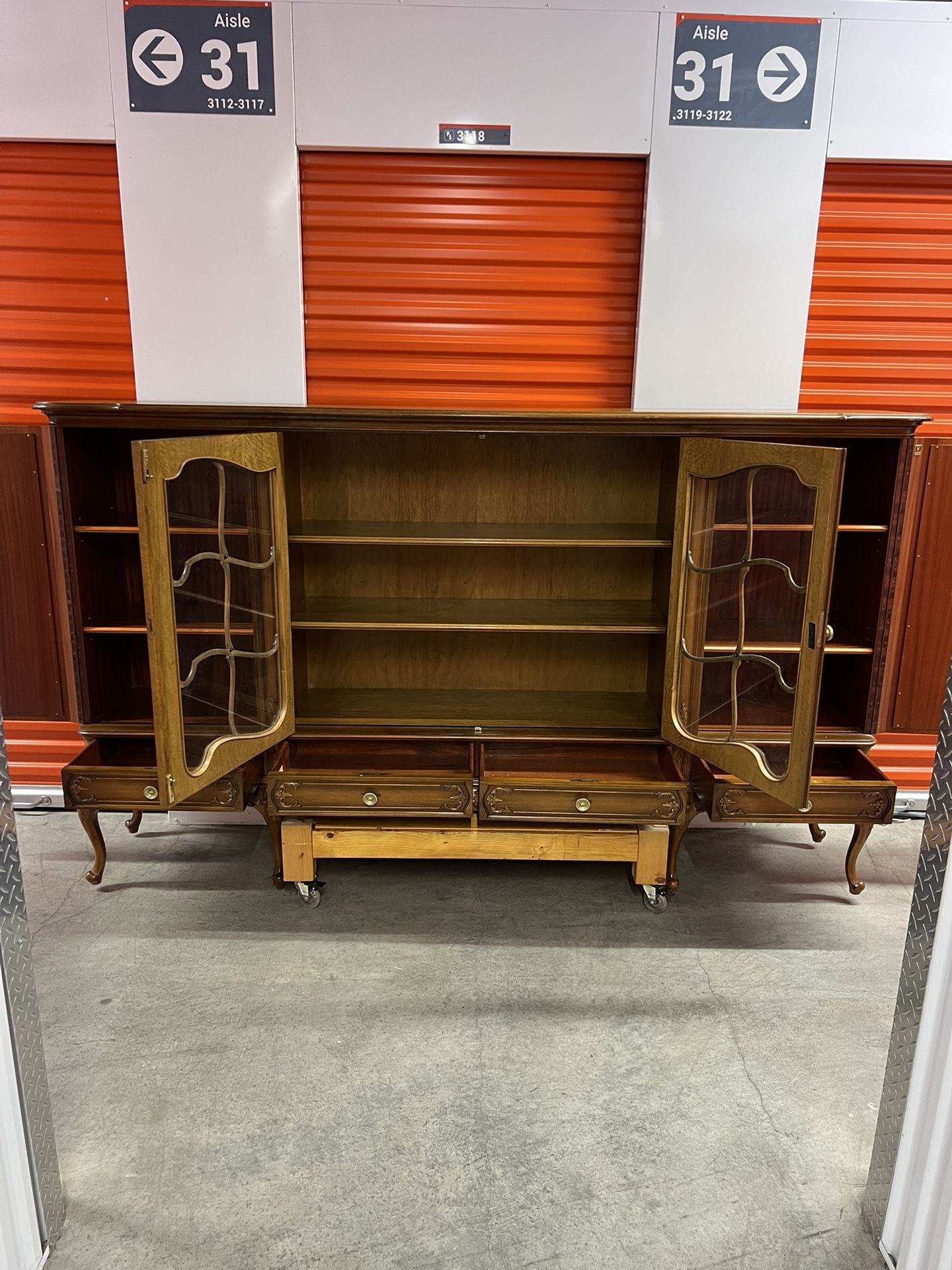 Vitrine Cabinet.