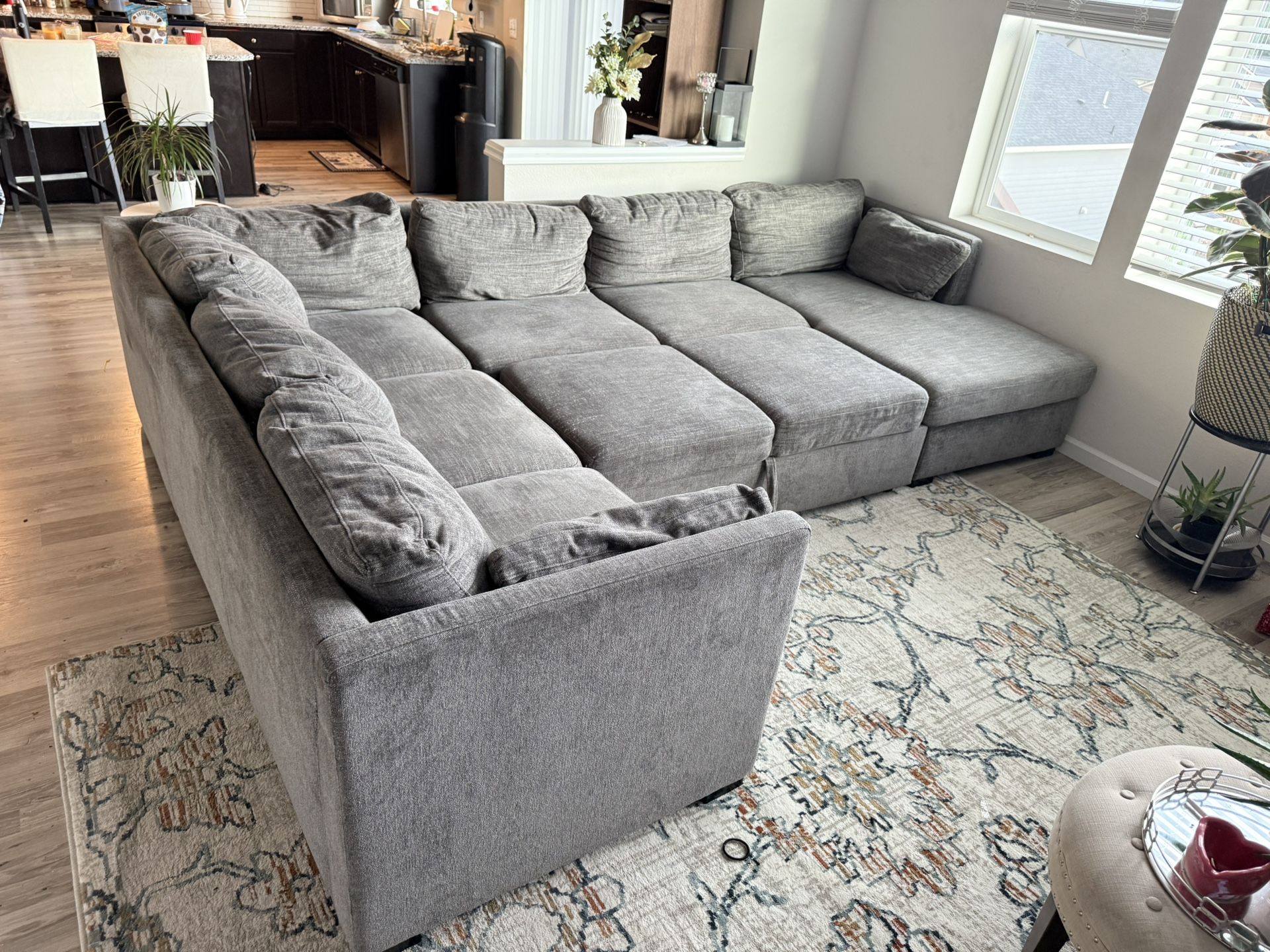 Full Pull-Out Sectional Sofa
