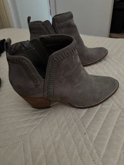 Boots  7 1/2