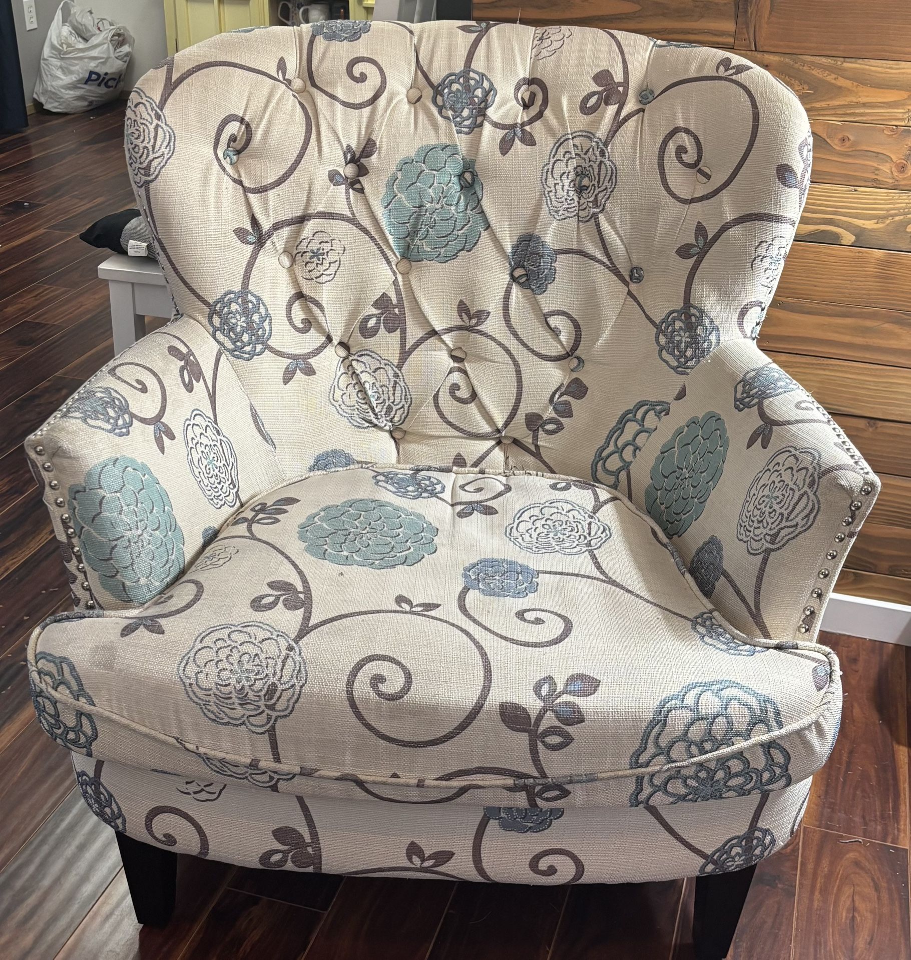 Accent Chairs