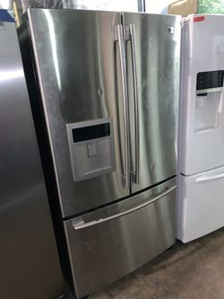 LG 36in french doors refrigerator working perfectly with 4 months warranty