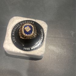 Dodgers bubbleheads And 1988 Ring