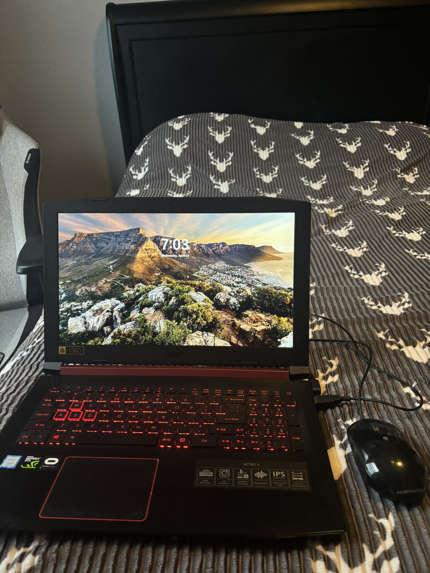 Acer Nitro 5 Gaming Laptop And Mouse