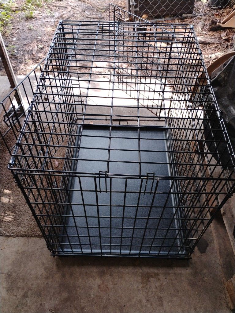 Two-door Dog Cage / Kennel/Dog House Like New Best Offer Takes It π