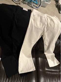 2 Jeans for women new with tag size 12 $20 each Hablo español .