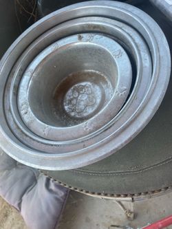 3 dog bowls