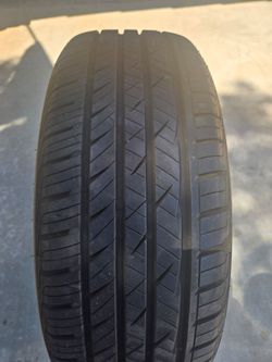 225/55 19 Laufenn Ised Tire