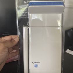 Norelco Fabric Steamer TS-60 - Portable Garment Clothes Steamer 120v / 240v