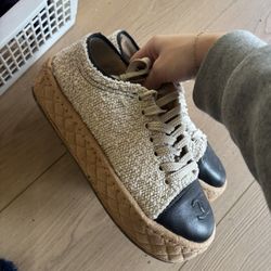 LOW PRICE MOVING- $1450 + TAX RETAIL CHAN EL PLATFORMS 