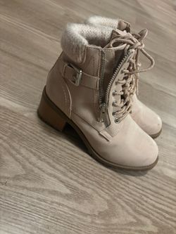 Girls boots