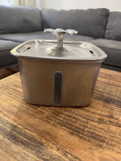 Veken Stainless Steel Pet Water Fountain + Extra Filters