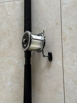 REDUCED PENN 4/0 113 🎣 Fishing REEL on PENN 5.5 STANDUP SLAMMER ROD & 380 Yds Big Game Trilene