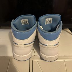 Air Jordan 1 Mid SE