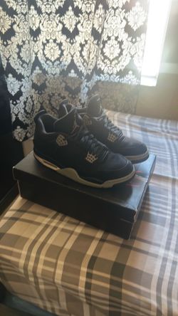 Black canvas 4s size 10.5