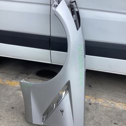 2014-2019 CHEVROLET CORVETTE STINGRAY FRONT FENDER LEFT SIDE DRIVER USED OEM 