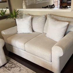 Nice Comfy Couch 
