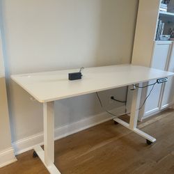 FEZIBO Electric Standing Desk, 55 x 24 Inches Height Adjustable Stand up Desk, Sit Stand Home Office Desk, Computer Desk, White