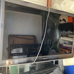 45 Inch Panasonic Flat Screen Tv