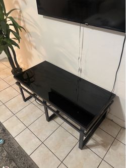 Glass Table sets & lamps (black w/white lamps)