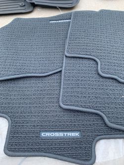 Subaru crosstrek ‘18 carpet & all-weather mats