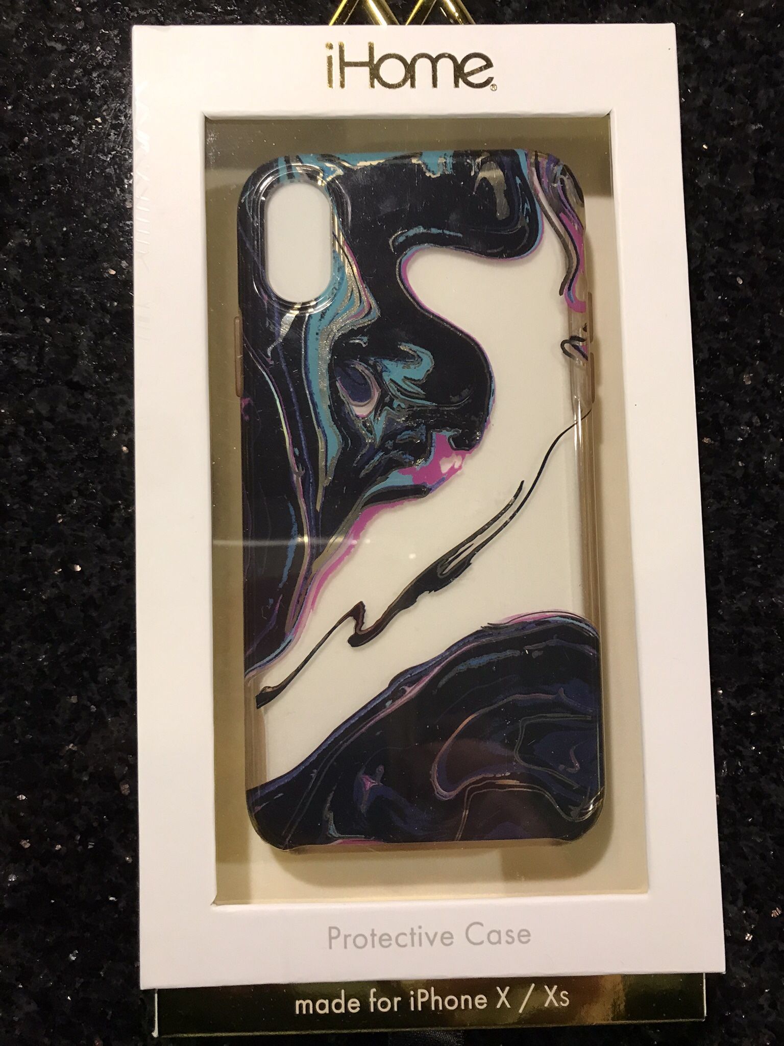 IPhone X or XS cover by iHome