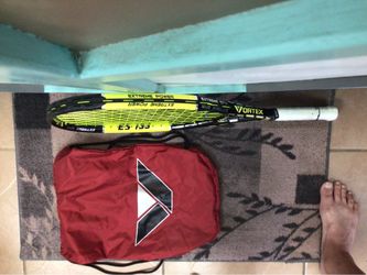 Tennis racket