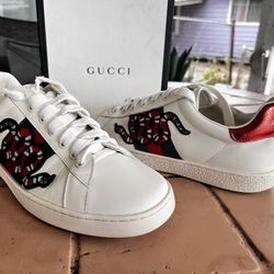 Gucci shoe size 42