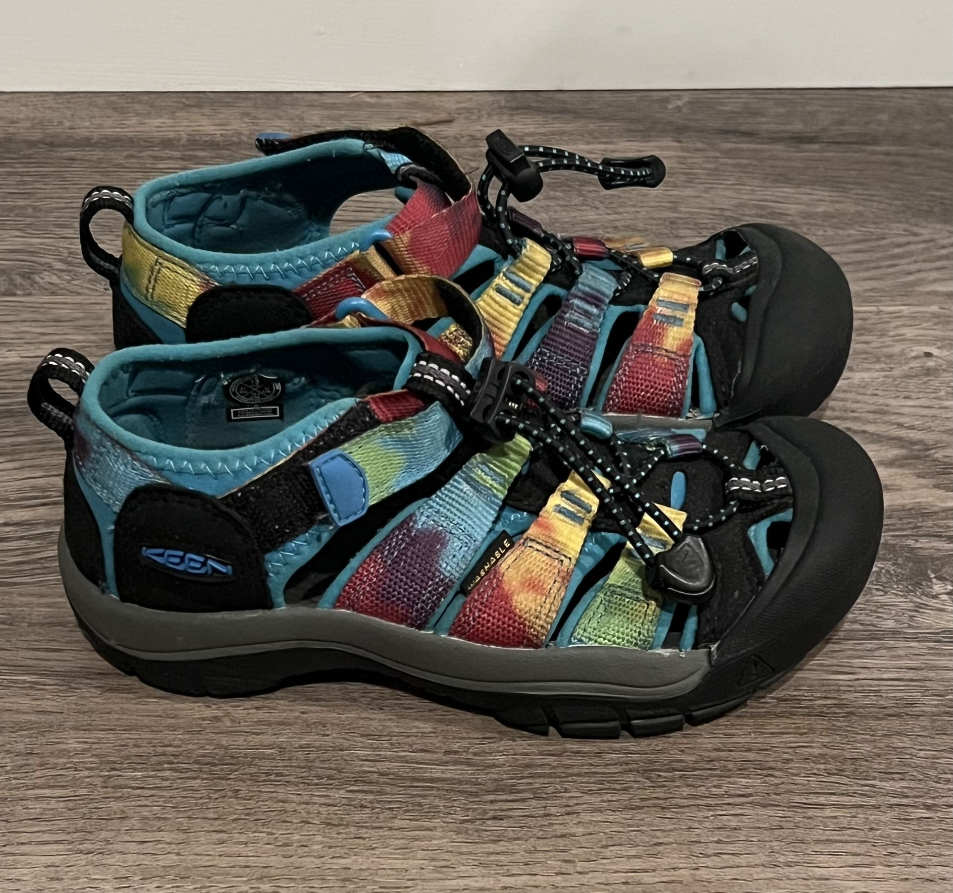 KEEN Unisex Child Newport H2 Closed Toe Water Sandals. Size 13. Rainbow Tie Dye.