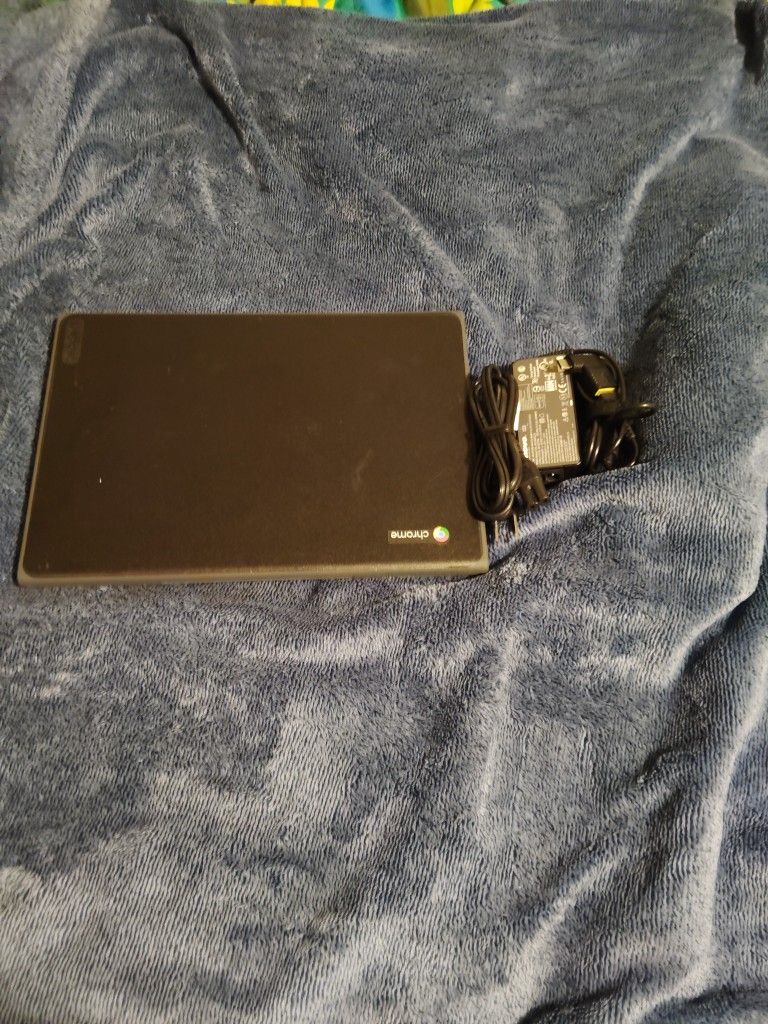 Lenovo Chromebook (Gently Used For A Week) Original Price 70- Comes With Chargers