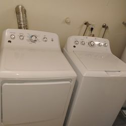 Washer Dryer Excellent Condition GE White Electric Washer And Dryer
