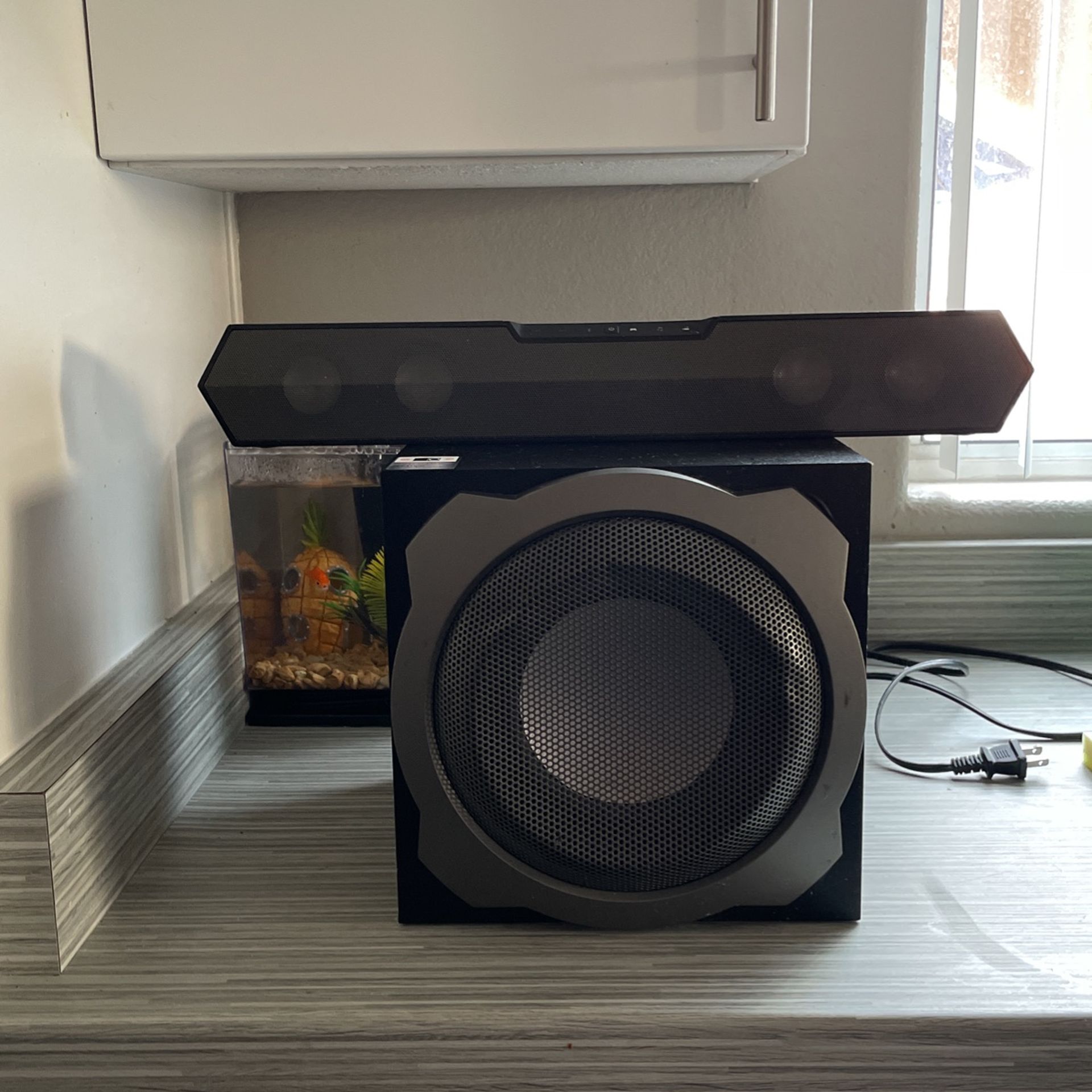 Blackweb 2.1 gaming soundbar with hotsell wireless subwoofer