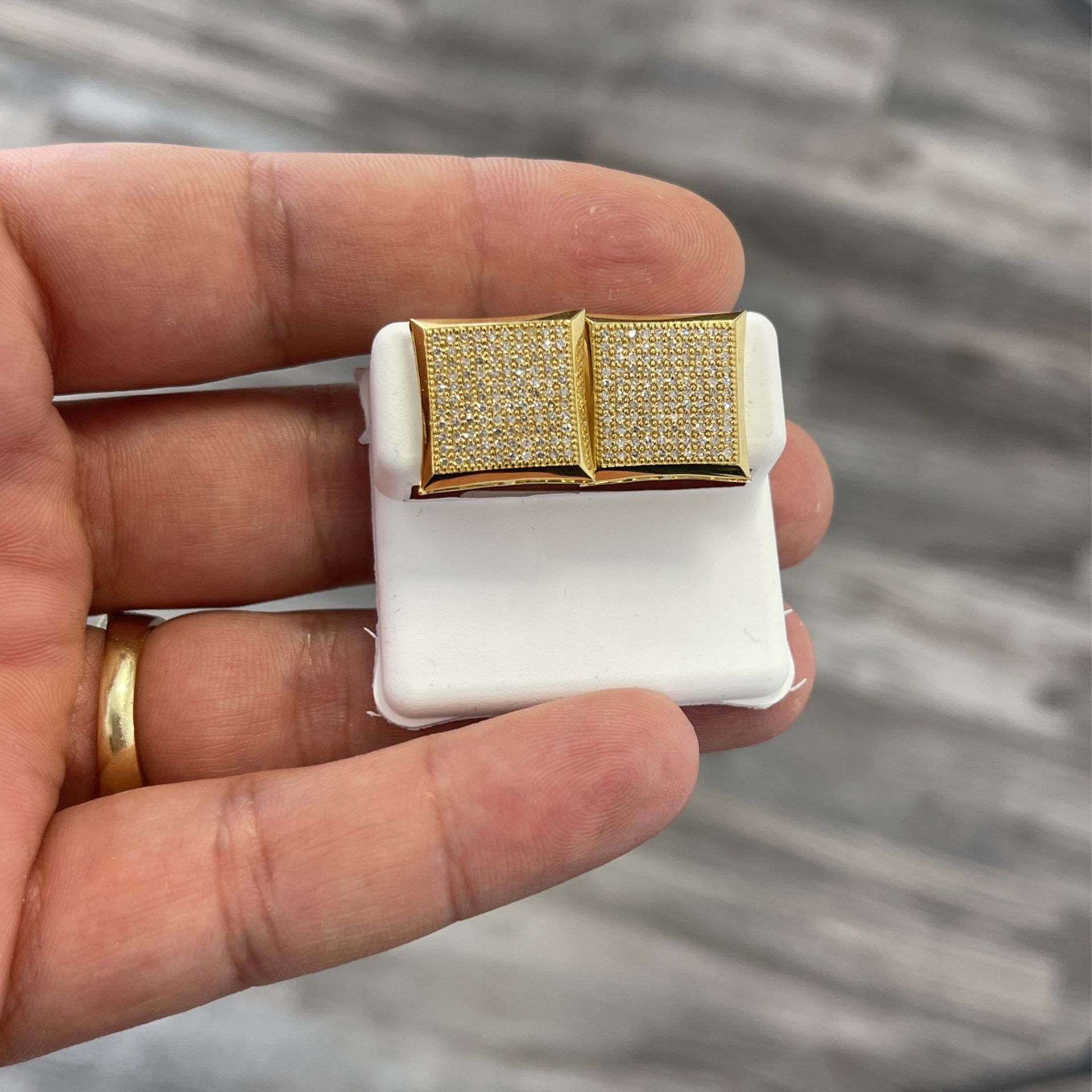 14karat diamond stud earrings 0.89 carat 14K