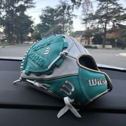 Wilson Baseball Glove 
