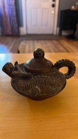 Vintage Dragon Teapot with ball in lid