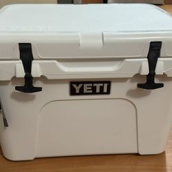 YETI Tundra 35