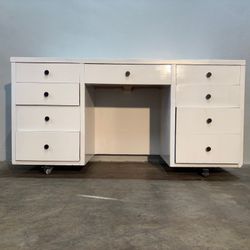 Vintage White Lacquer Desk - Workable