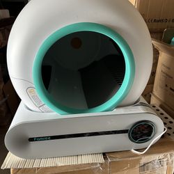 Famree Smart Self-Cleaning Cat Litter Box,Automatic Cat Litter Cleaning Robot 