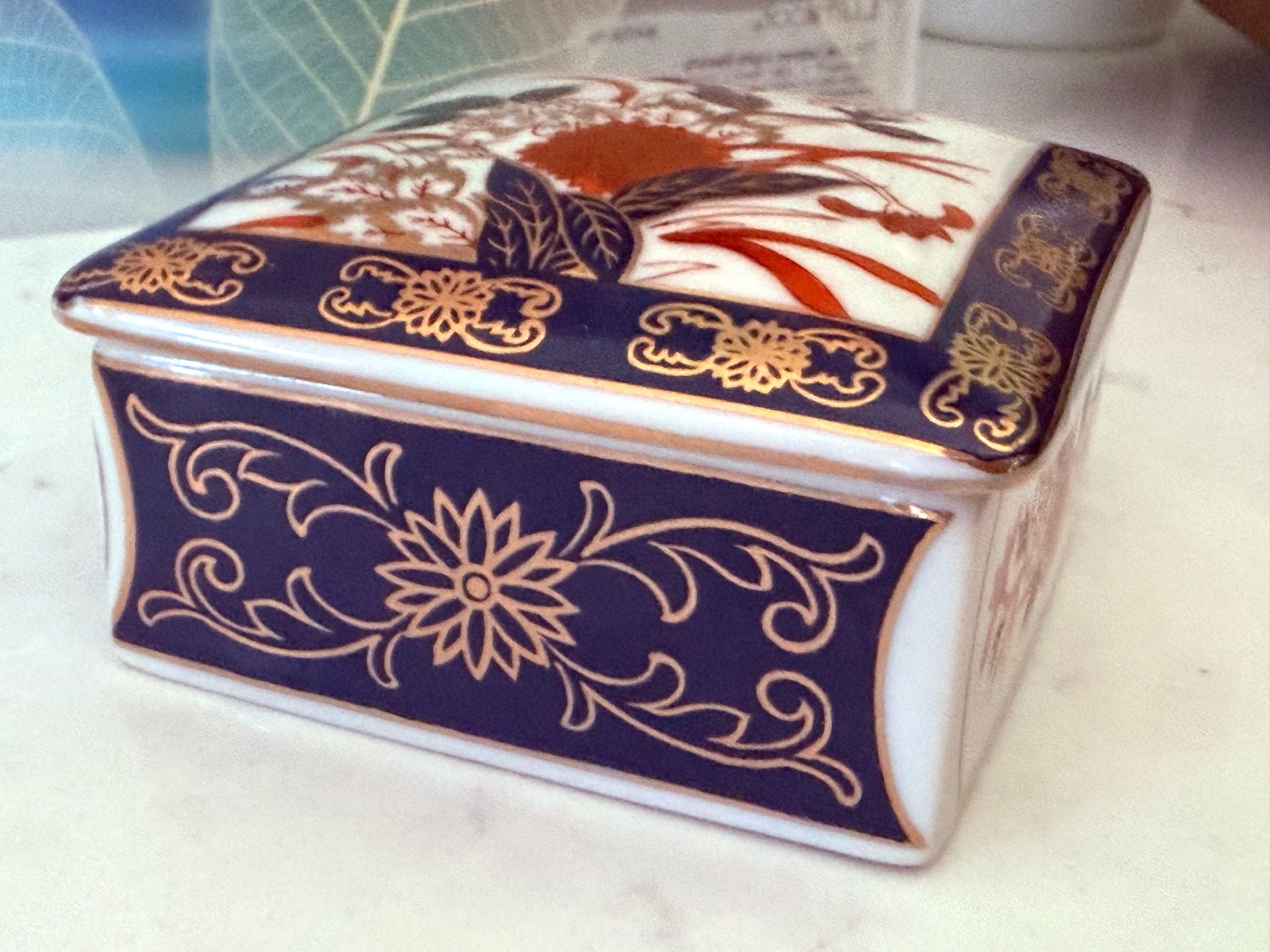 Vtg Japanese Imari Ware porcelain lidded square trinket box featuring cobalt blue, red, and gold gilt floral