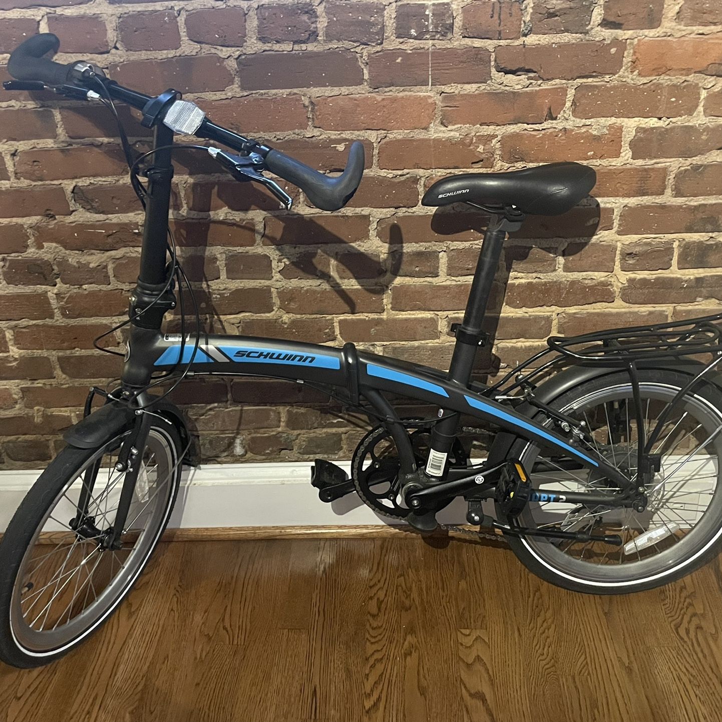 Schwinn Folding Bike Adapt 2 for Sale in Atlanta GA OfferUp