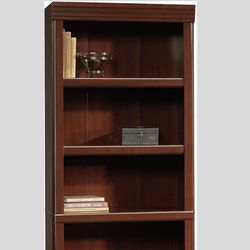 Sauder Heritage Hill Library/ Book shelf